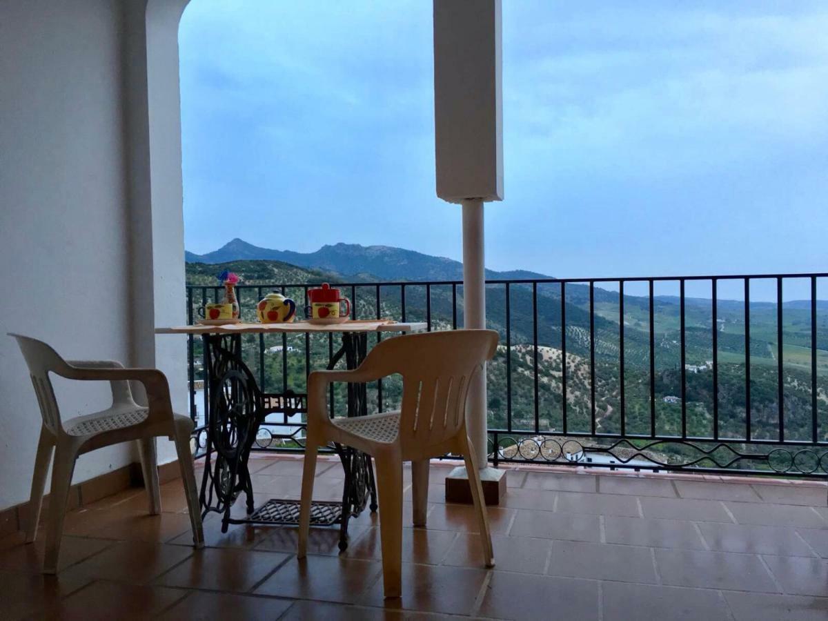 Villa Marisa Zahara De La Sierra Exteriör bild